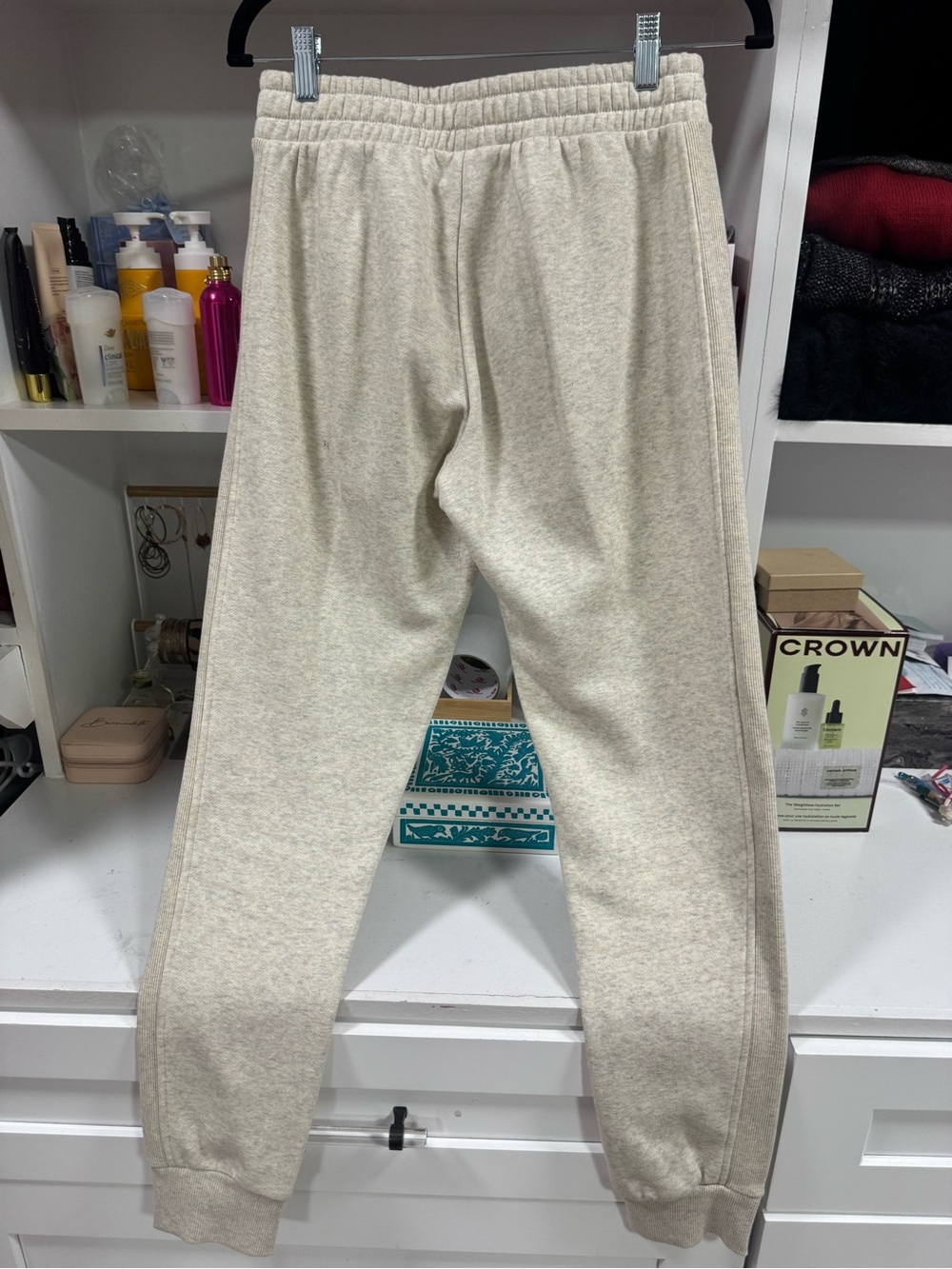 ANTONIO MELANI Relaxed High-Waist Joggers in Light Oatmeal - Picture 4 of 7